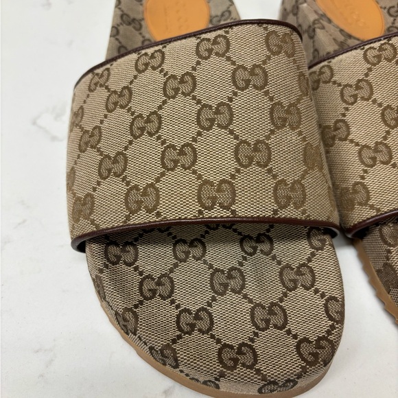 Gucci Slides US Size 10 Like New, Excellent Condition - Picture 2 of 12